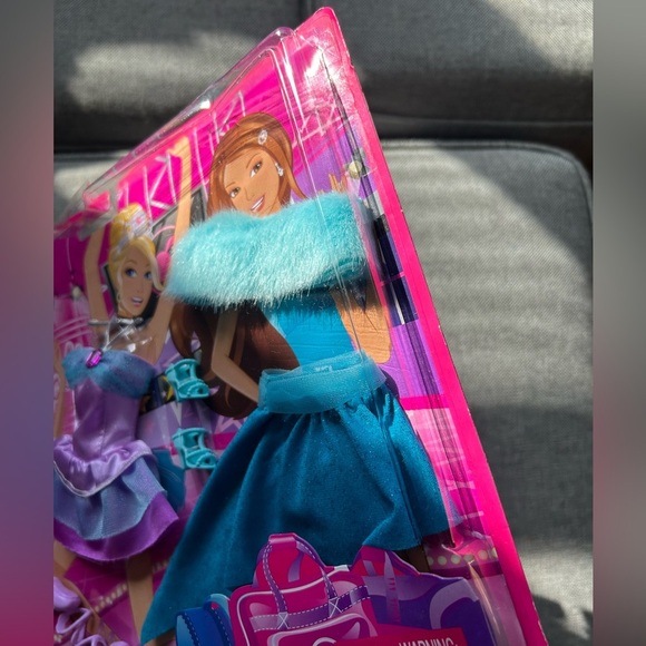 Barbie I can be Dance fashion Pack outfits 2011 - Picture 6 of 12